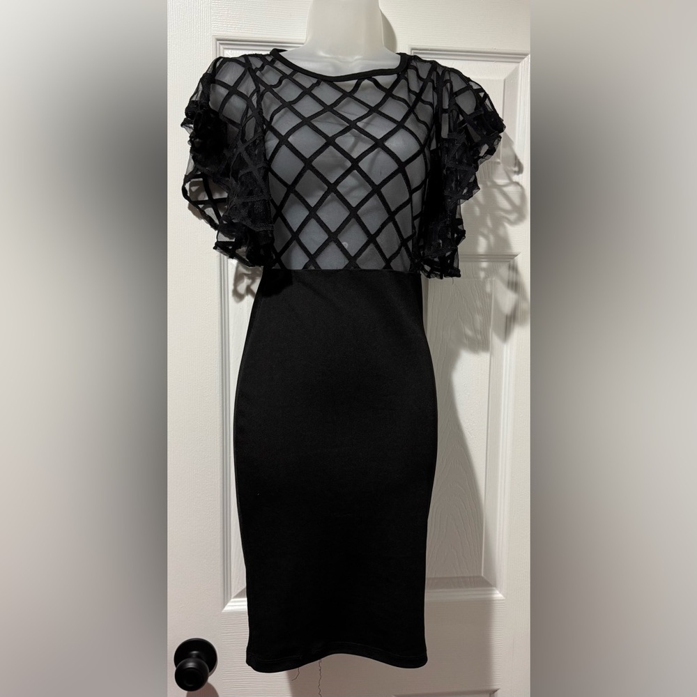 Codigo Black Sheer Grid Mesh Sleeve Bodycon Dress (Size S)